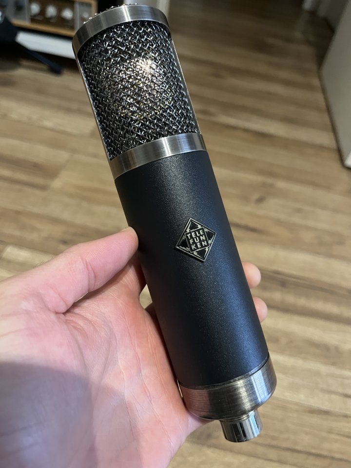 Telefunken TF47 – Micrófono de válvulas