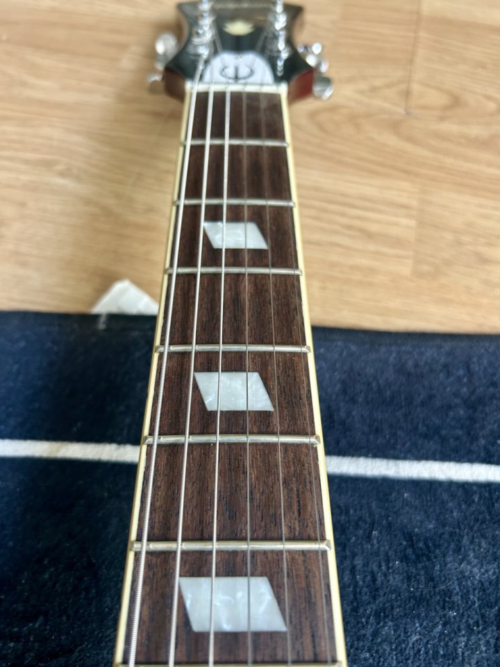 Epiphone Noel Gallagher (Nueva con Estuche) Nueva de segunda mano · Foto 8 de 10 · Valencia