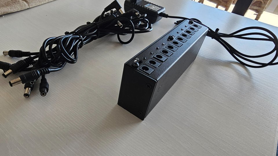 Fuente Alimentación Joyo JP-02 de segunda mano · Foto 4 de 6 · Madrid · 35 €