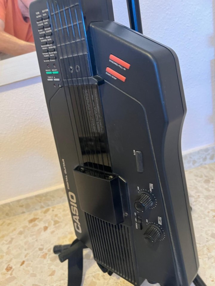 Casio DG-1 de segunda mano · Foto 4 de 5 · Sevilla · 210 €