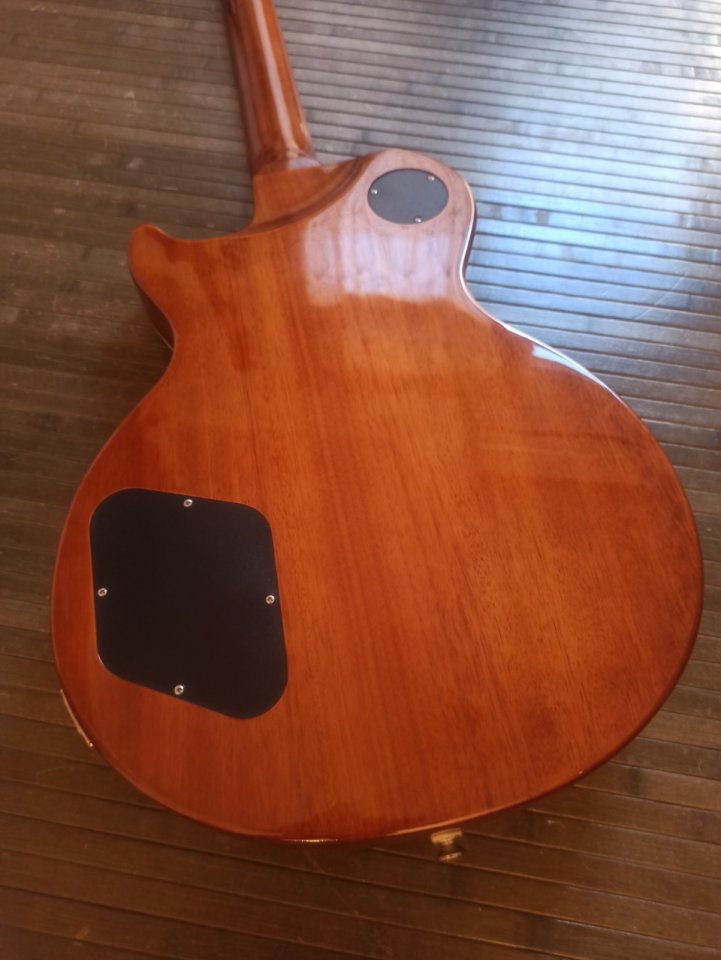 Epiphone Les Paul Modern Sparkling Burgundy de segunda mano · Foto 5 de 10 · Sevilla · 550 €