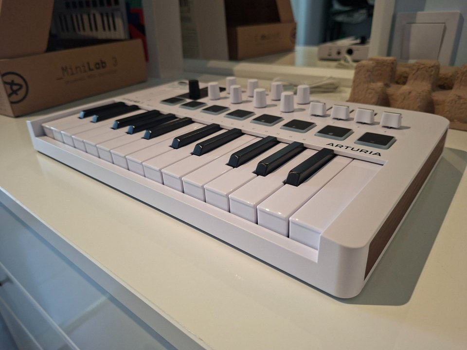 Arturia Minilab 3 de segunda mano · Foto 3 de 10 · Madrid · 75 €