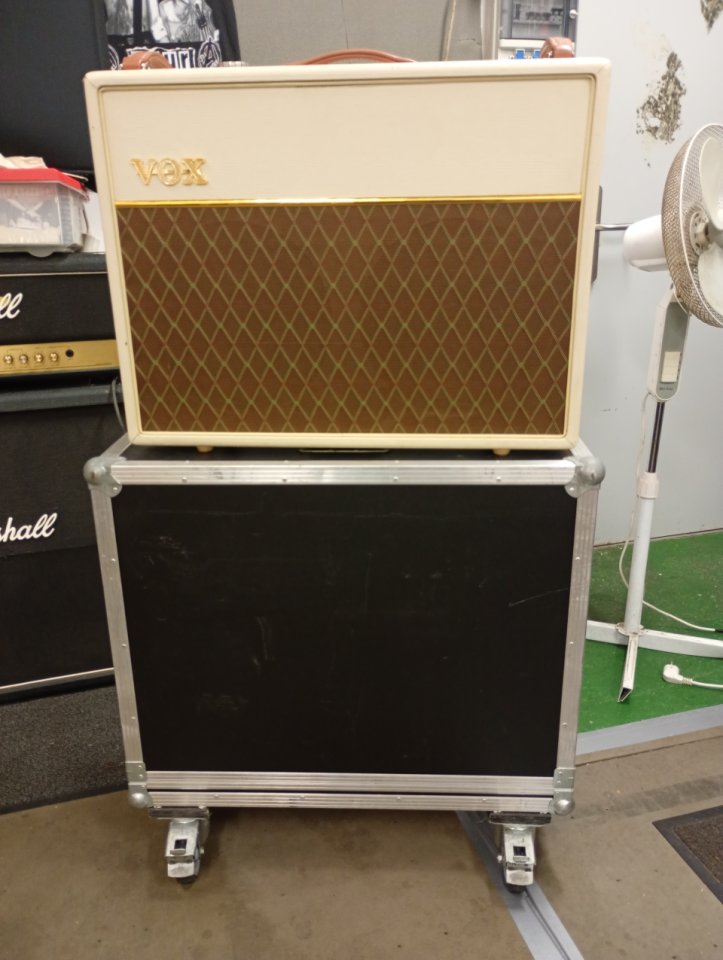 VOX AC30 Heritage HandWired 50th Anniversary Blue Alnico con Flightcase de segunda mano · Foto 8 de 8 · Gipuzkoa · 1200 €