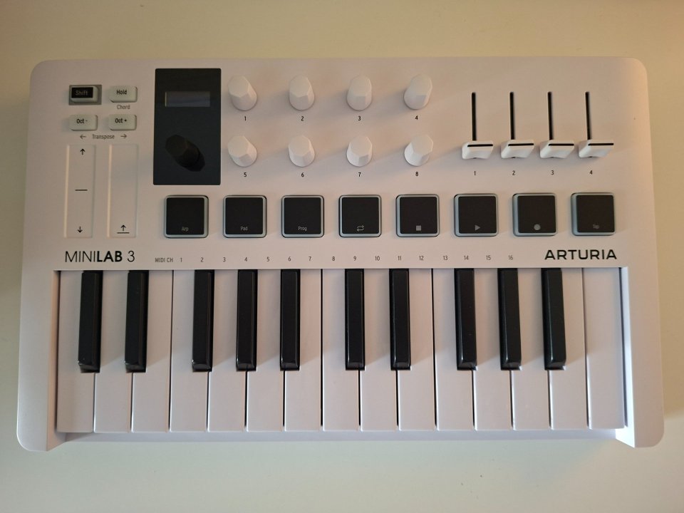 Arturia Minilab 3 de segunda mano · Foto 1 de 10 · Madrid · 75 €