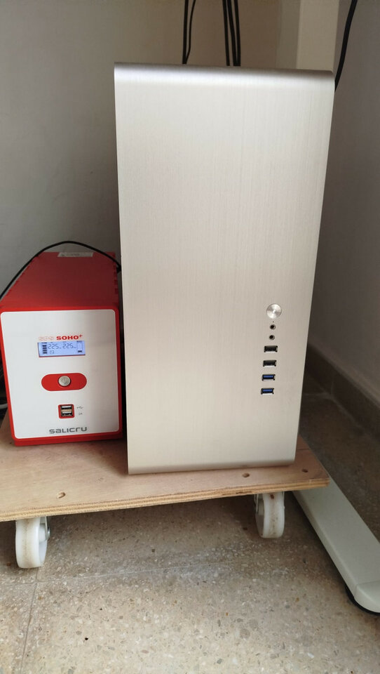 PC PROFESIONAL AUDIO/VÍDEO + UAD OCTO & UAD DUO + PLUGINS + SAI Salicru