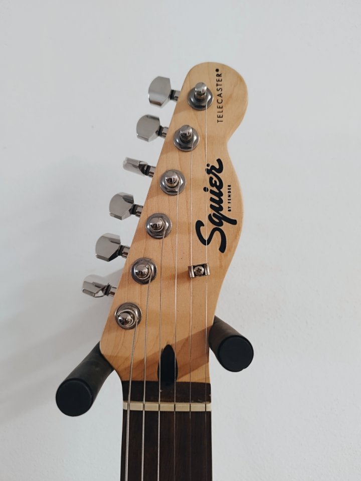 Telecaster con pastillas Fender