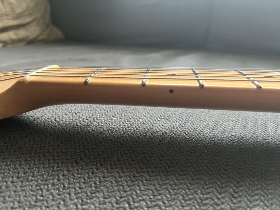 Vendo Fender Stratocaster American Pro de segunda mano · Foto 7 de 10 · Bizkaia · 1300 €