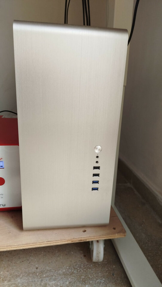 PC PROFESIONAL AUDIO/VÍDEO + UAD OCTO & UAD DUO + PLUGINS + SAI Salicru