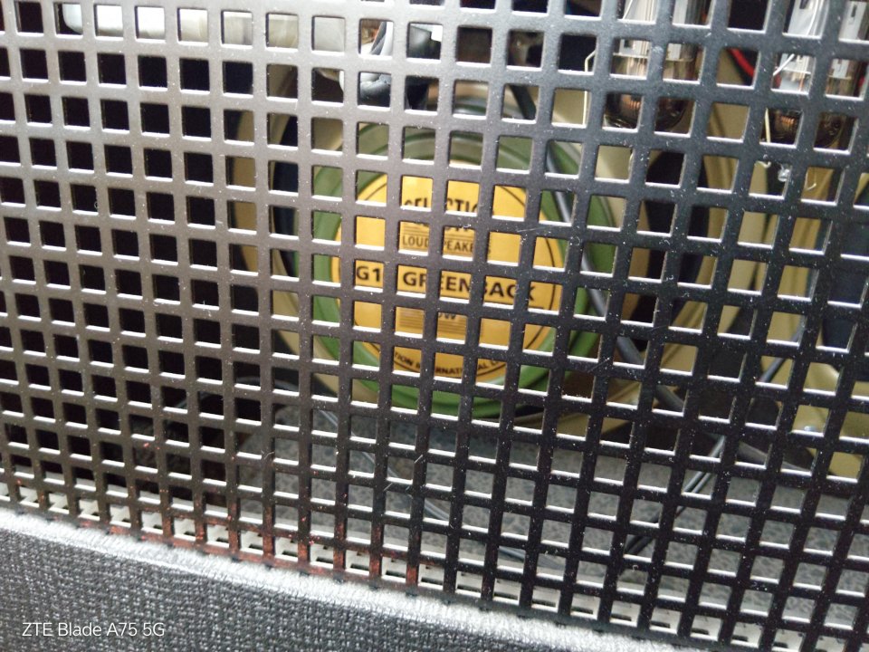 LANEY V30 - 2 x 10 válvular