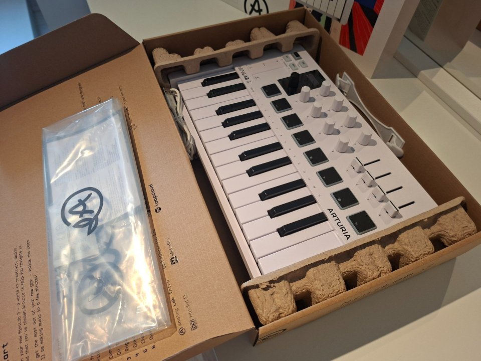 Arturia Minilab 3 de segunda mano · Foto 6 de 10 · Madrid · 75 €