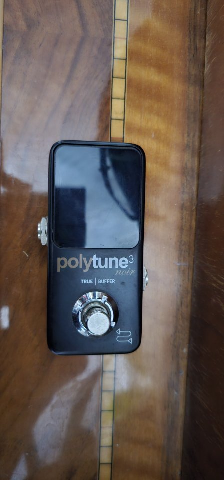 Pedales: Lost Highway phaser Fender y Politune noir