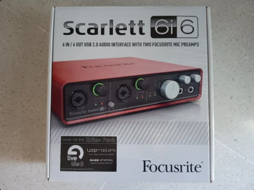 Focusrite Scarlett 6i6 Interfaz Audio USB