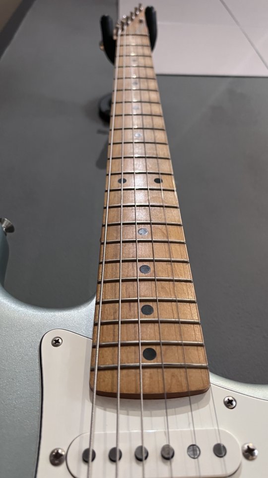 Fender Mischief Maker FSR Stratocaster de segunda mano · Foto 5 de 7 · Barcelona · 1150 €