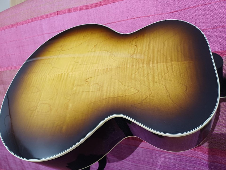 Gibson J-185 vintage sunburst 2007 de segunda mano · Foto 3 de 10 · Bizkaia