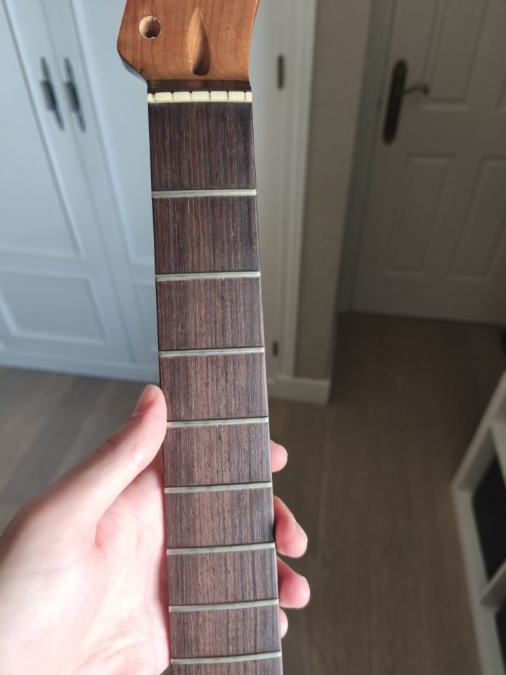 Mastil Strato / Tele de luthier de segunda mano · Foto 2 de 7 · Málaga · 400 €