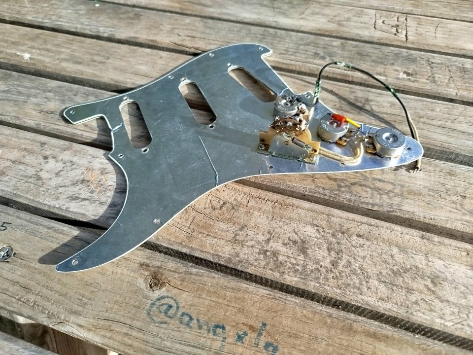 Golpeador completo Stratocaster