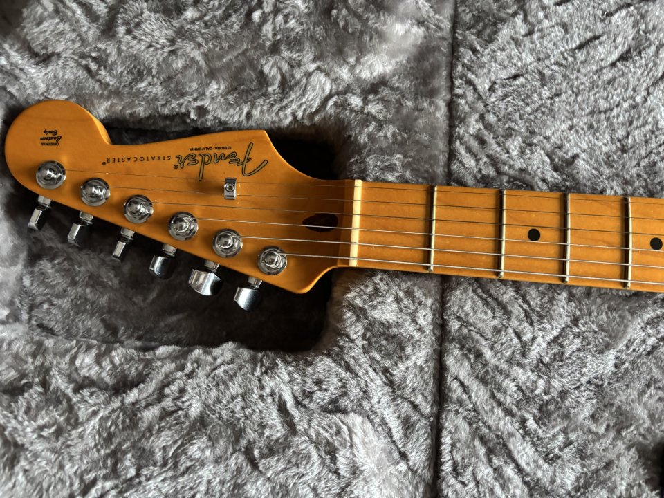 Fender Stratocaster American Pro II de segunda mano · Foto 3 de 9 · Cantabria · 1500 €