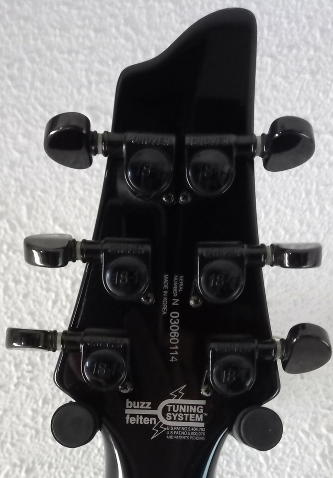 Guitarra Washburn Bat 4