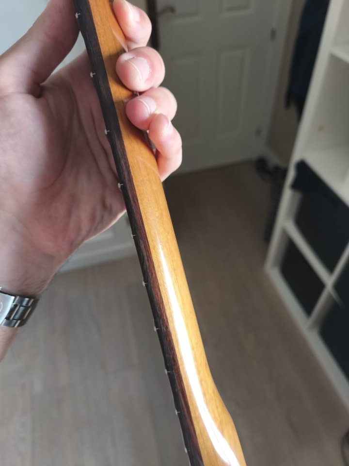 Mastil Strato / Tele de luthier de segunda mano · Foto 3 de 7 · Málaga · 400 €