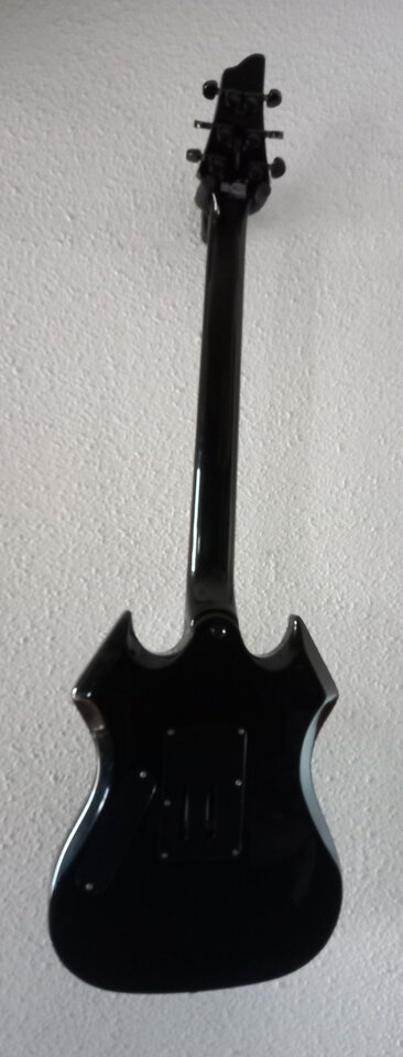 Guitarra Washburn Bat 4