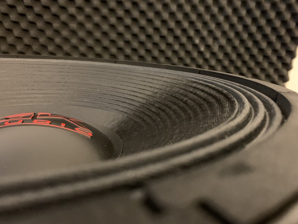 Subgrave GK Audio Neo W3000 de segunda mano · Foto 3 de 9 · Valencia · 180 €