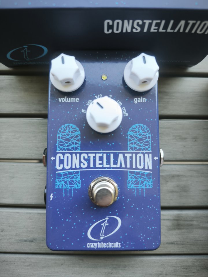 Boss dd3, Sonicstage king of tone, Crazy tubes Constellation Fuzz de segunda mano · Foto 2 de 4 · Murcia · 80 €