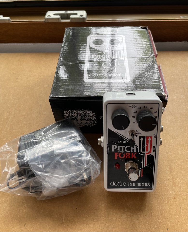 PITCH FORK Electro Harmonix, pitch shifter, en estado impecable de segunda mano · Foto 1 de 2 · Alicante · 115 €