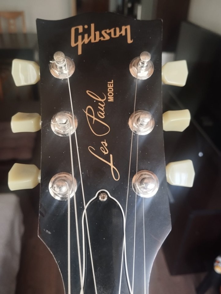 Gibson Les Paul 60´s Tribute Goldtop de segunda mano · Foto 3 de 10 · Madrid · 1100 €