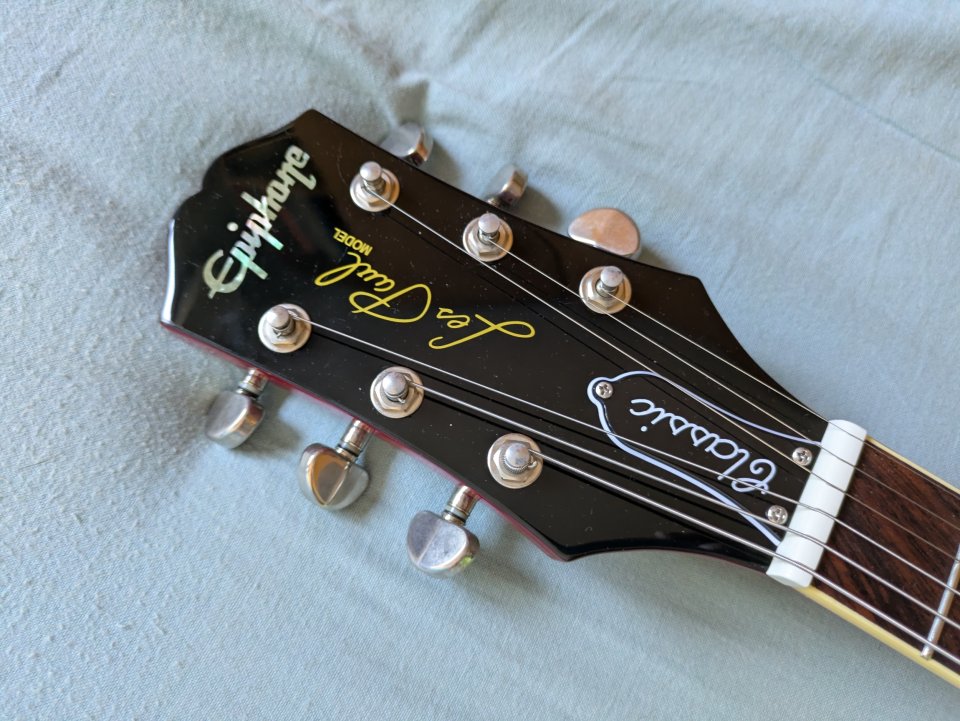 Guitarra Epiphone Les Paul Classic + estuche semirígido de segunda mano · Foto 5 de 10 · Madrid · 550 €