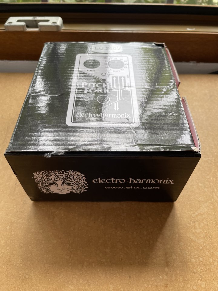 PITCH FORK Electro Harmonix, pitch shifter, en estado impecable de segunda mano · Foto 2 de 2 · Alicante · 115 €