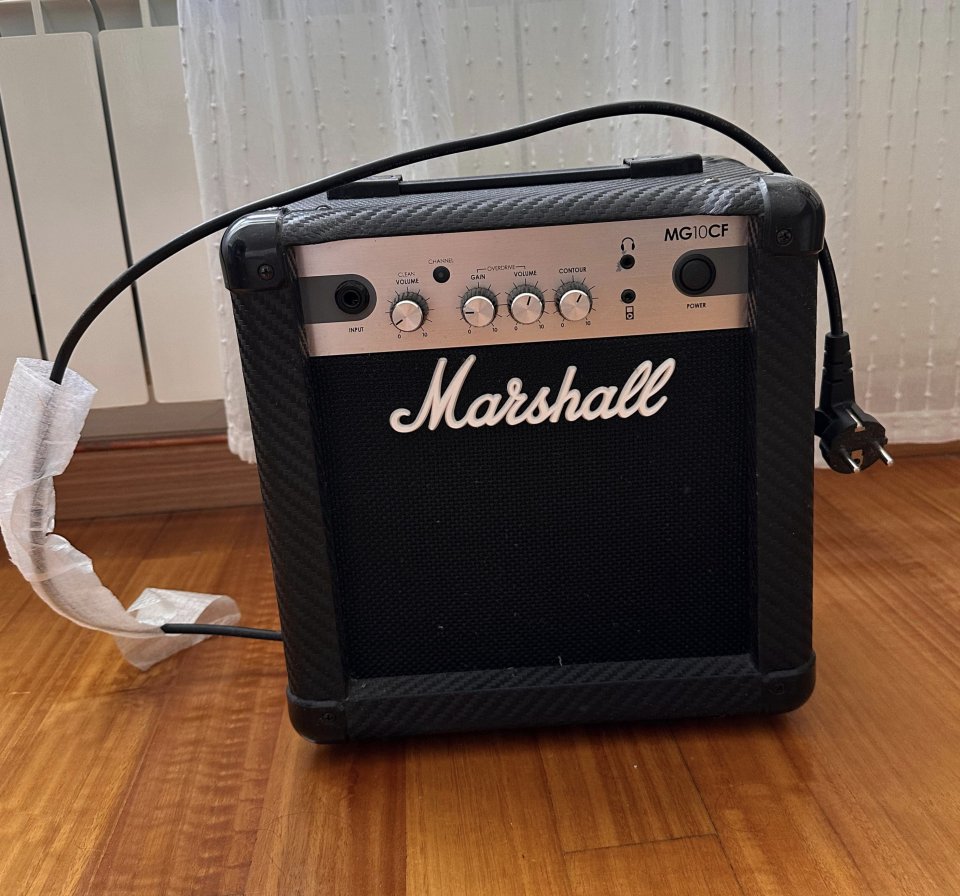Marshall mg10 cf