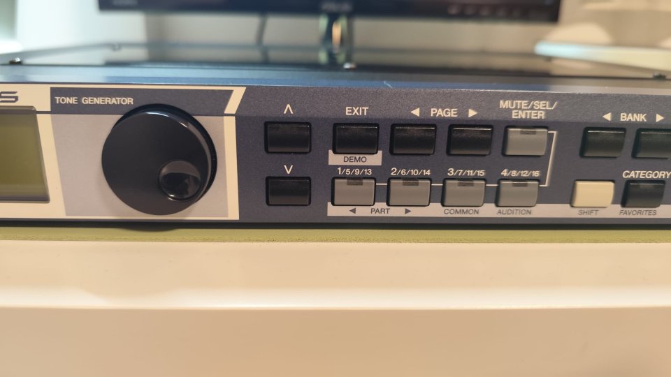 Yamaha MOTIF RACK ES con tarjeta de expansión PLG150-AN