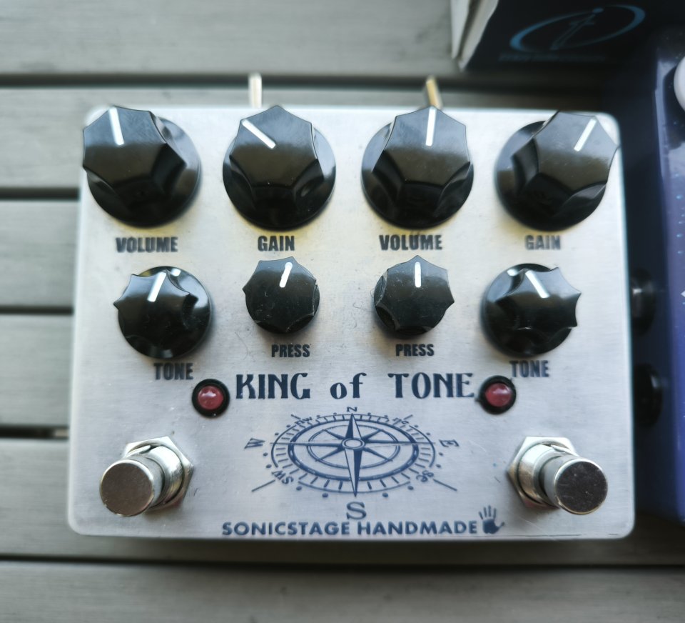 Boss dd3, Sonicstage king of tone, Crazy tubes Constellation Fuzz de segunda mano · Foto 4 de 4 · Murcia · 80 €