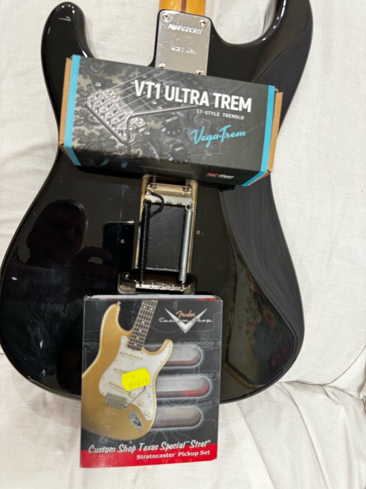 Fernandes stratocaster R9 Japan de segunda mano · Foto 8 de 10 · Murcia