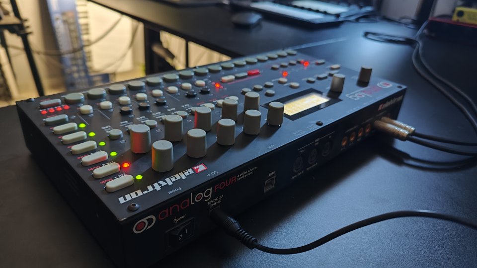 Elektron Analog Four