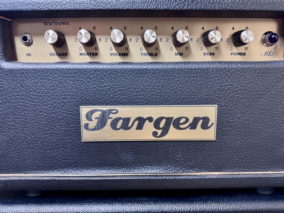 Fargen MiniPlex mk2 + Knifeville 2x12 (Venta 1750 euros)