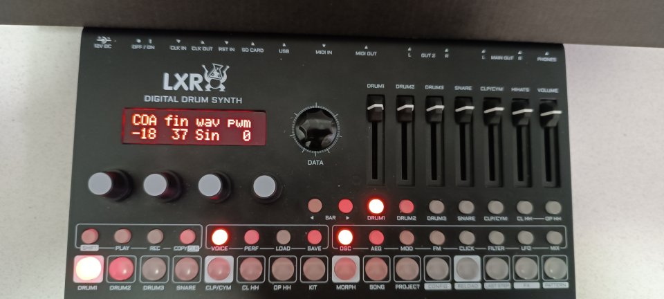 LRX 02 Drum synth