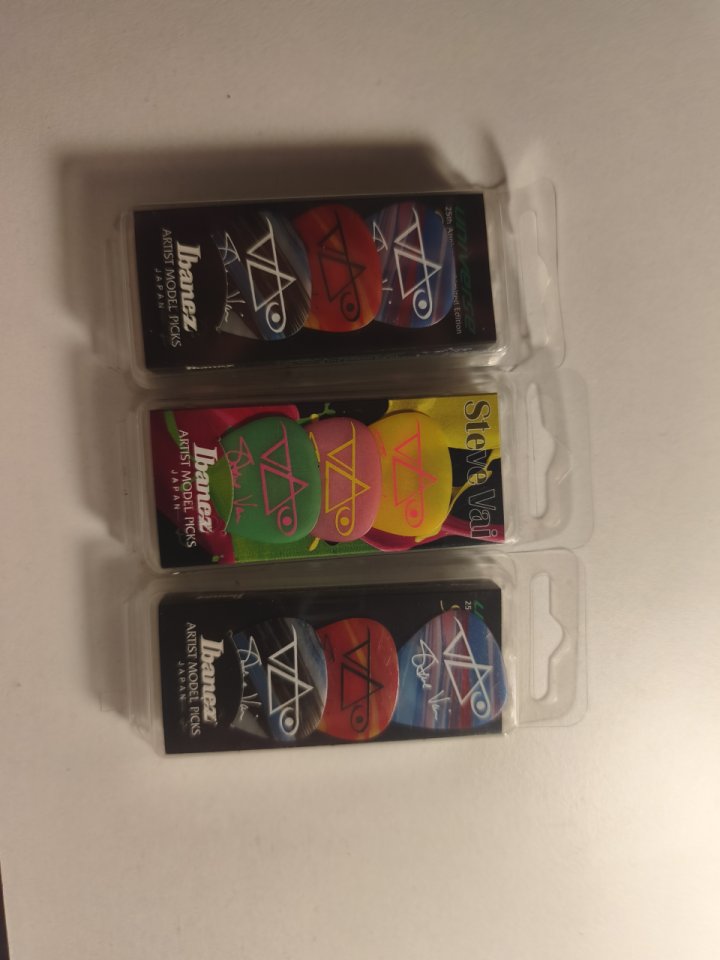 Lote completo de material y componentes de guitarra alta gama de segunda mano · Foto 2 de 10 · Madrid · 550 €