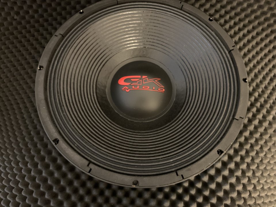 Subgrave GK Audio Neo W3000 de segunda mano · Foto 9 de 9 · Valencia · 180 €