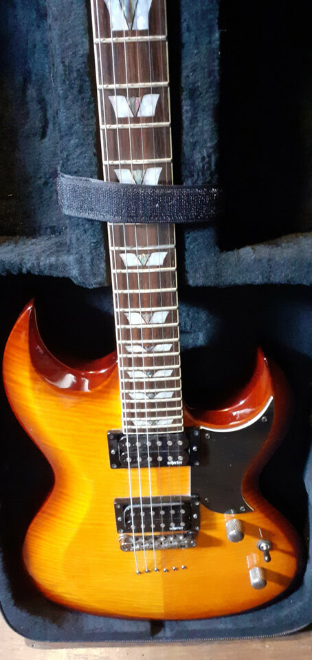 Schecter Omen Extreme S-II