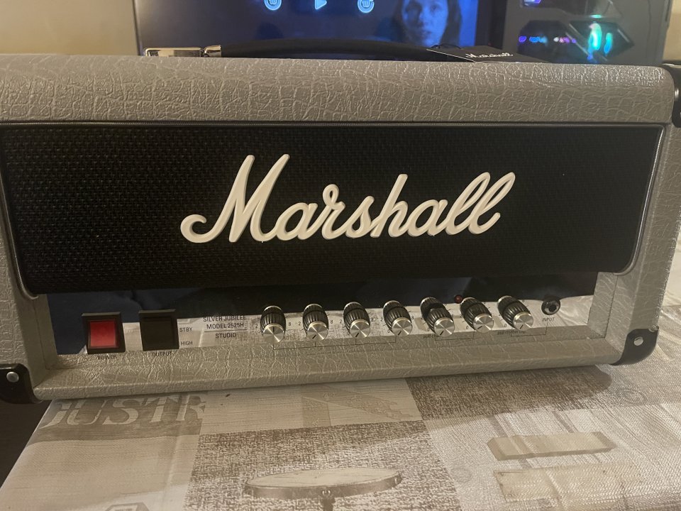 Marshall jubilee nuevo y pantalla 2x12 con celestion v30