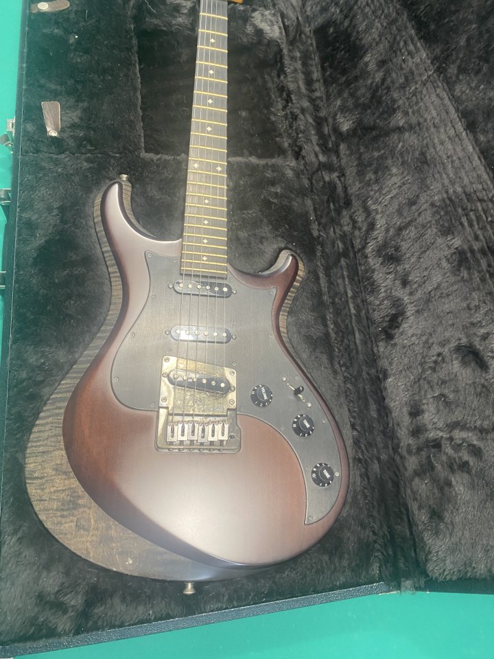 Guitarra knaggs severn t2 de segunda mano · Foto 3 de 9 · Illes Balears · 3500 €