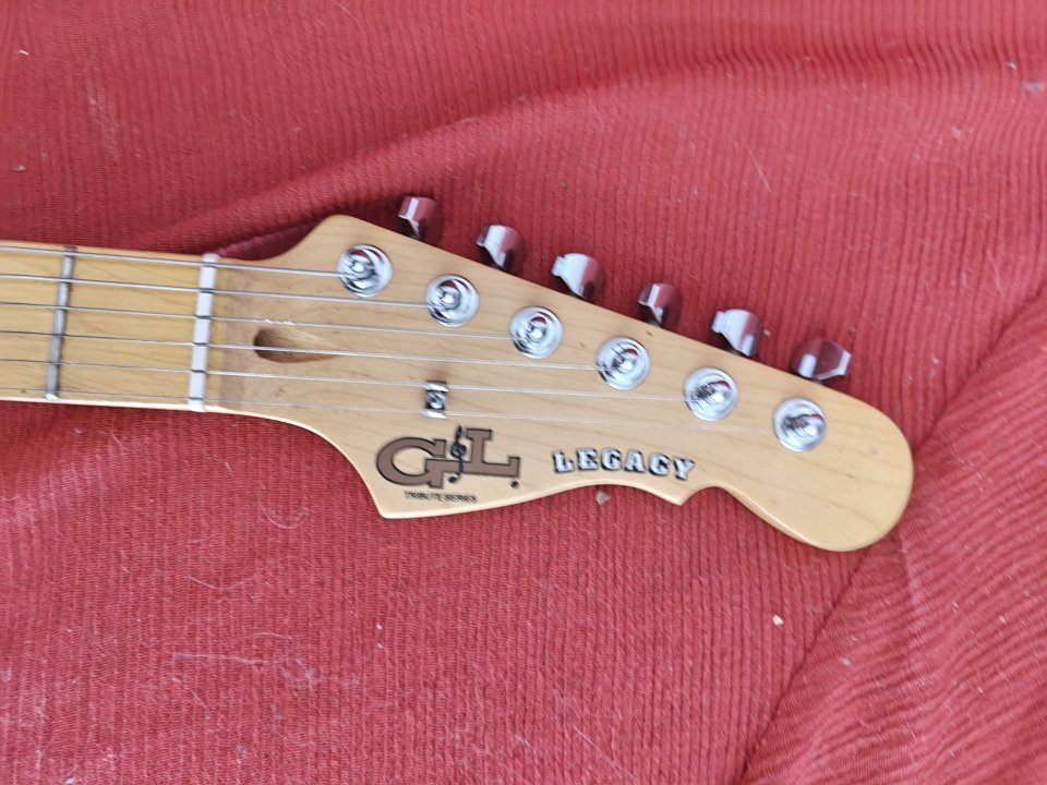 G&L Tribute Series Legacy (Leo Fender) - Gloss Black  2021