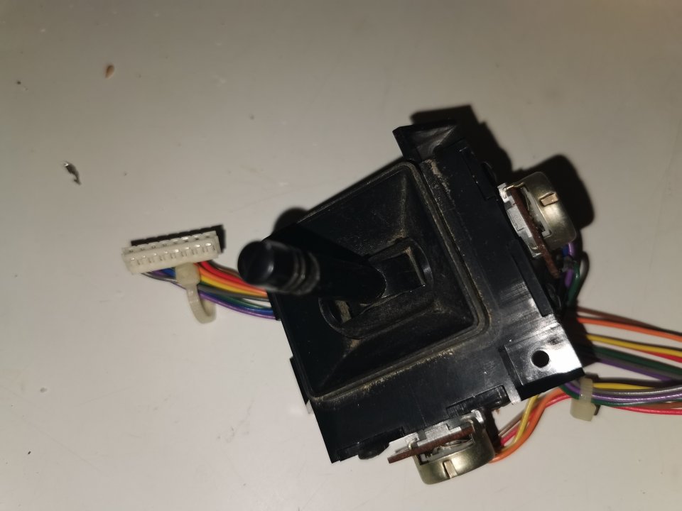 Accesorios Sintetizador Korg M1 de segunda mano · Foto 5 de 6 · Madrid · 80 €