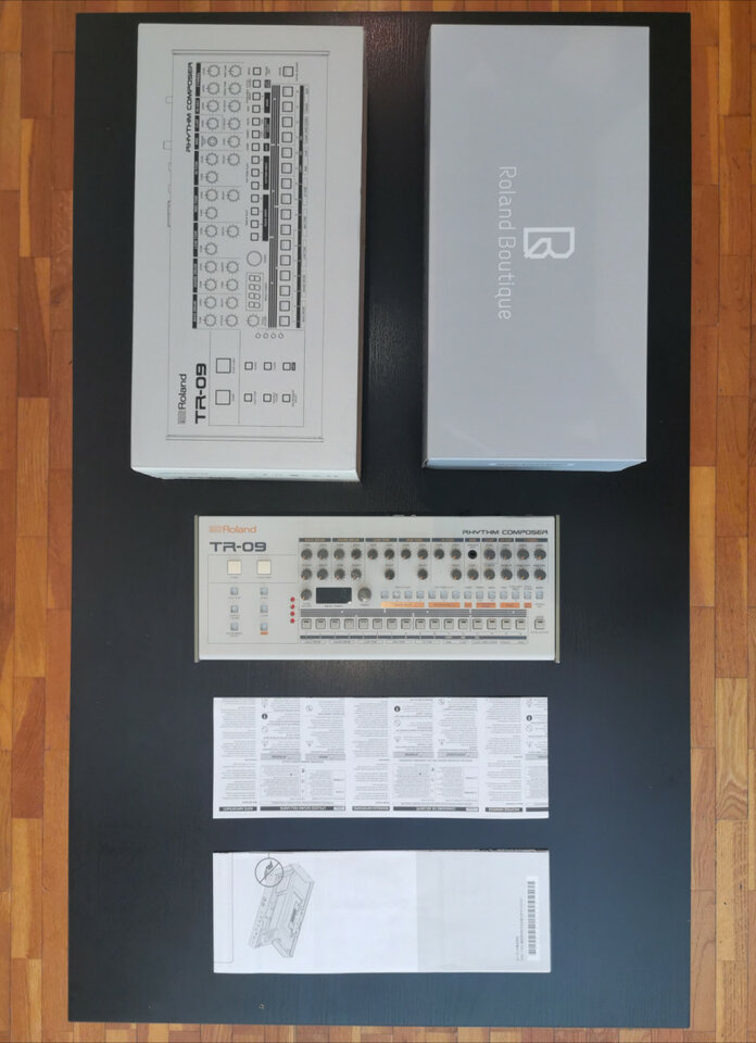 Roland  Boutique TR09