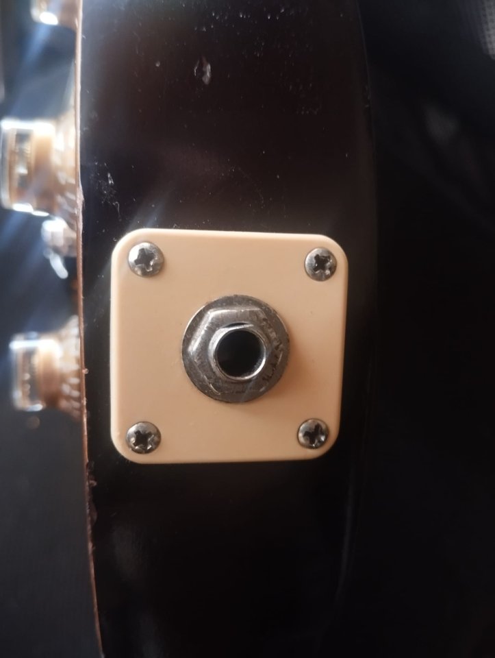 Gibson Les Paul 60´s Tribute Goldtop de segunda mano · Foto 9 de 10 · Madrid · 1100 €