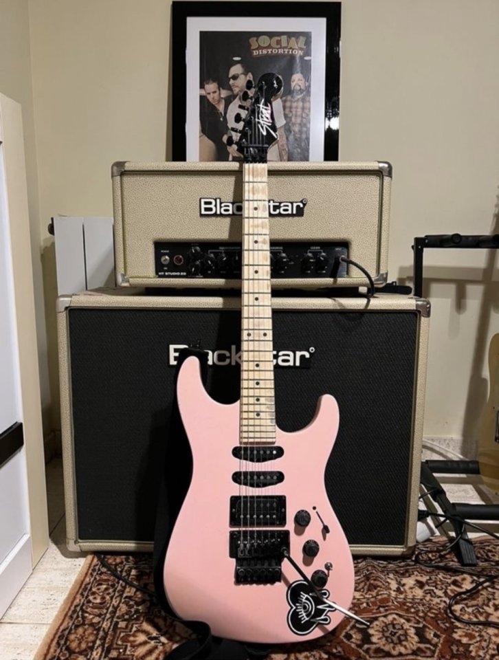 Fender HM Strat Edición Limitada Relic de segunda mano · Foto 2 de 9 · Valencia · 800 €