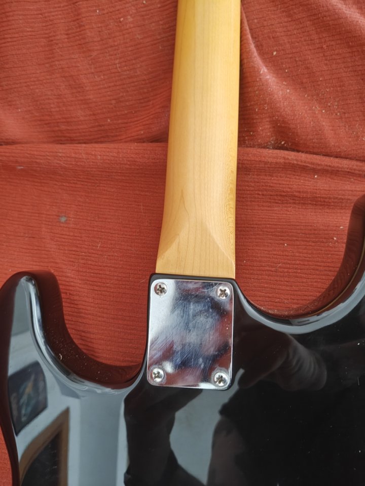 G&L Tribute Series Legacy (Leo Fender) - Gloss Black  2021