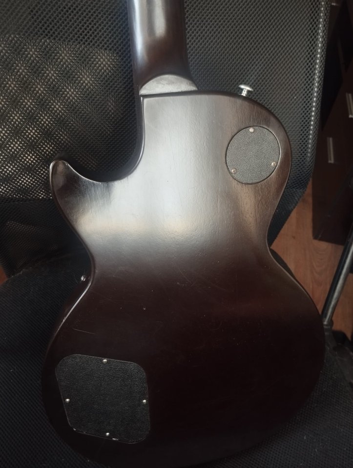 Gibson Les Paul 60´s Tribute Goldtop de segunda mano · Foto 10 de 10 · Madrid · 1100 €