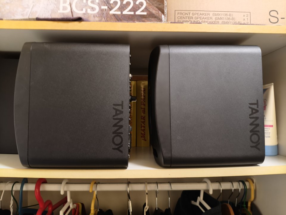 Monitores de Estudio “Tannoy Reveal 402” de segunda mano · Foto 3 de 6 · Madrid · 150 €